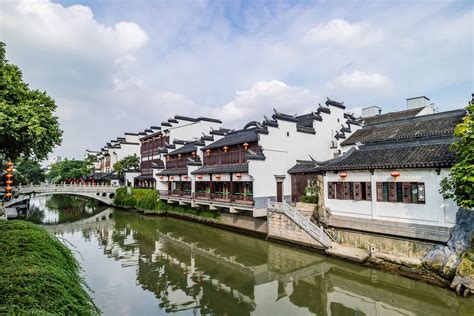 潤江南旅行怎麼樣?江南風景如詩如畫，不僅是自然之美，更是人文歷史的沉淀。